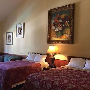 Deluxe Queen Room Two Queen Beds